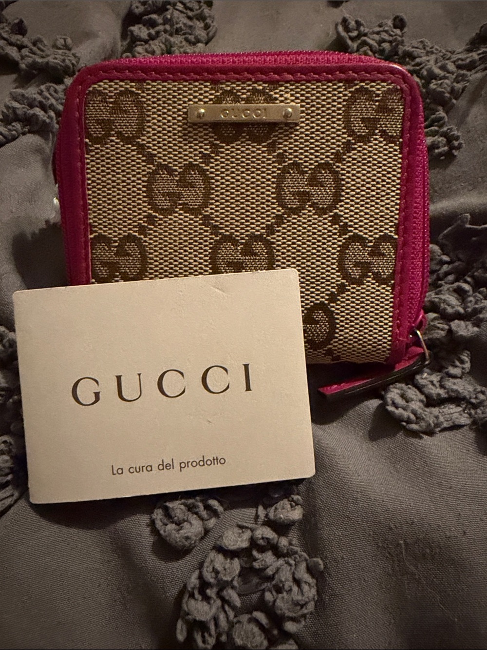 Gucci Beige Monogram Wallet with Pink Trim - Picture 11 of 11